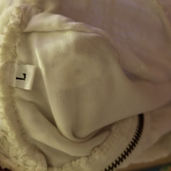 White skirt - Picture 2 of 3